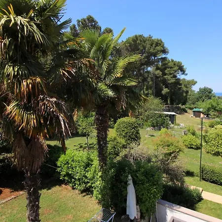 Apartments Andrea Near Beach Porec Esterno foto